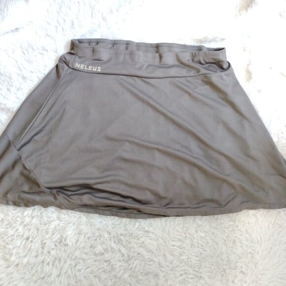Women’s Taupe Tennis Skort – Size 3XL - Picture 1 of 2